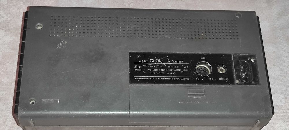 NEPROBAT ( direct din tir ) - il vand ca defect casetofon japonez SILVER TX 10 fara cablu de alime
