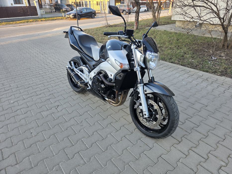 Suzuki Gsr 600..2007 .. 31000 km reali/variante auto