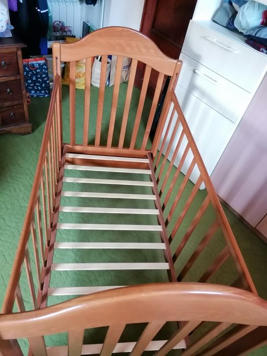 Детска кошара, креватче от масив дъб