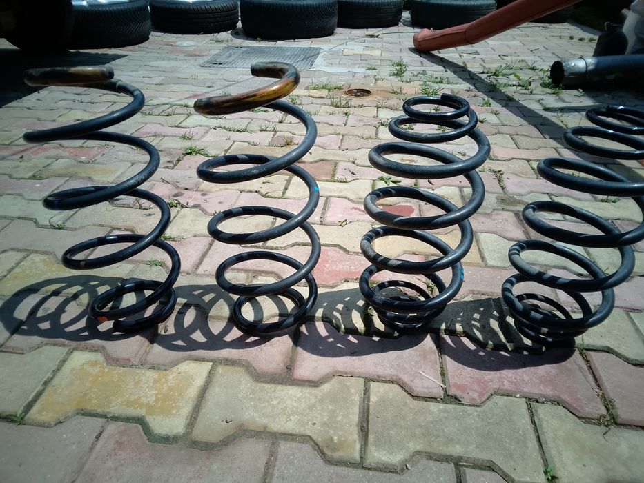 Set arcuri fata/spate Mercedes Viano