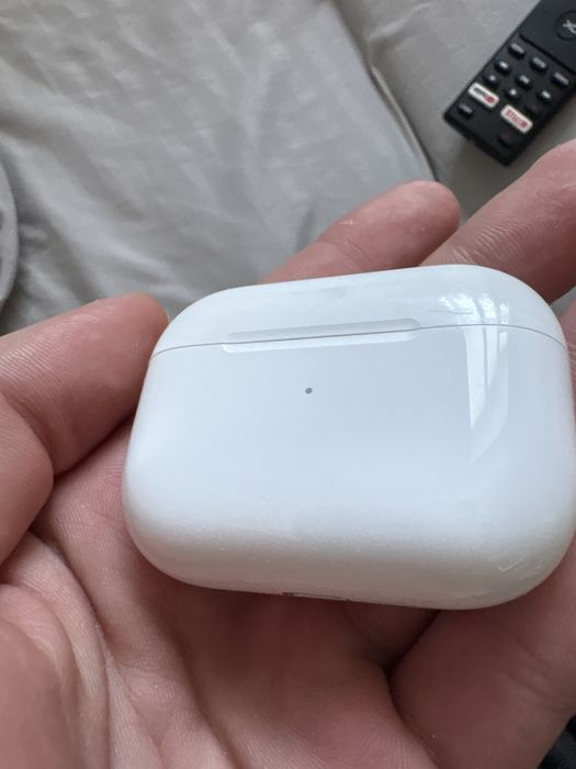 Airpods pro 1 поколения