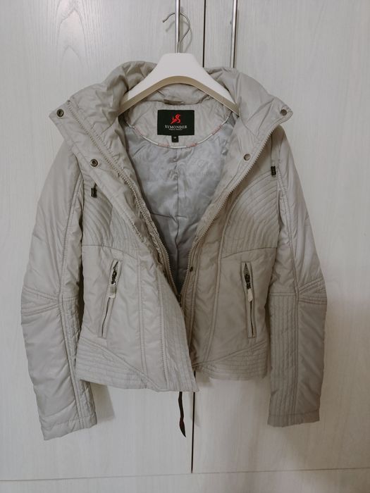 Продам куртку подрастковую.