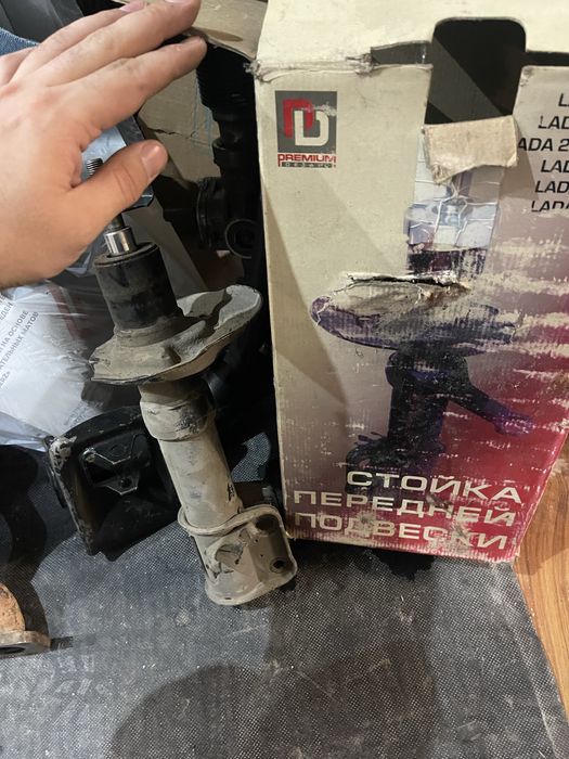 Стойка Priora передние– 12 000