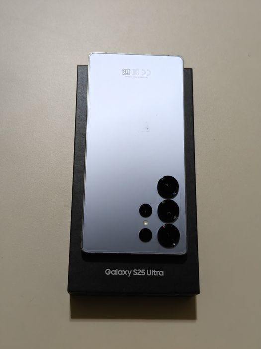 Samsung S25 Ultra 256 gb Ram 12 5G EAC