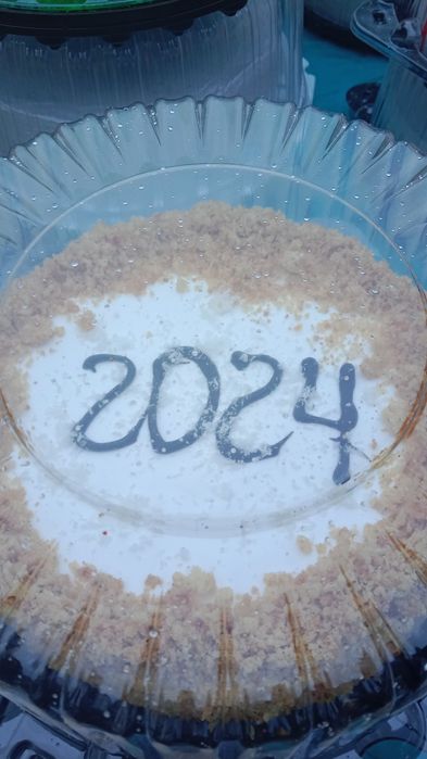 Біз бүкіл шиліге трот апарамыз