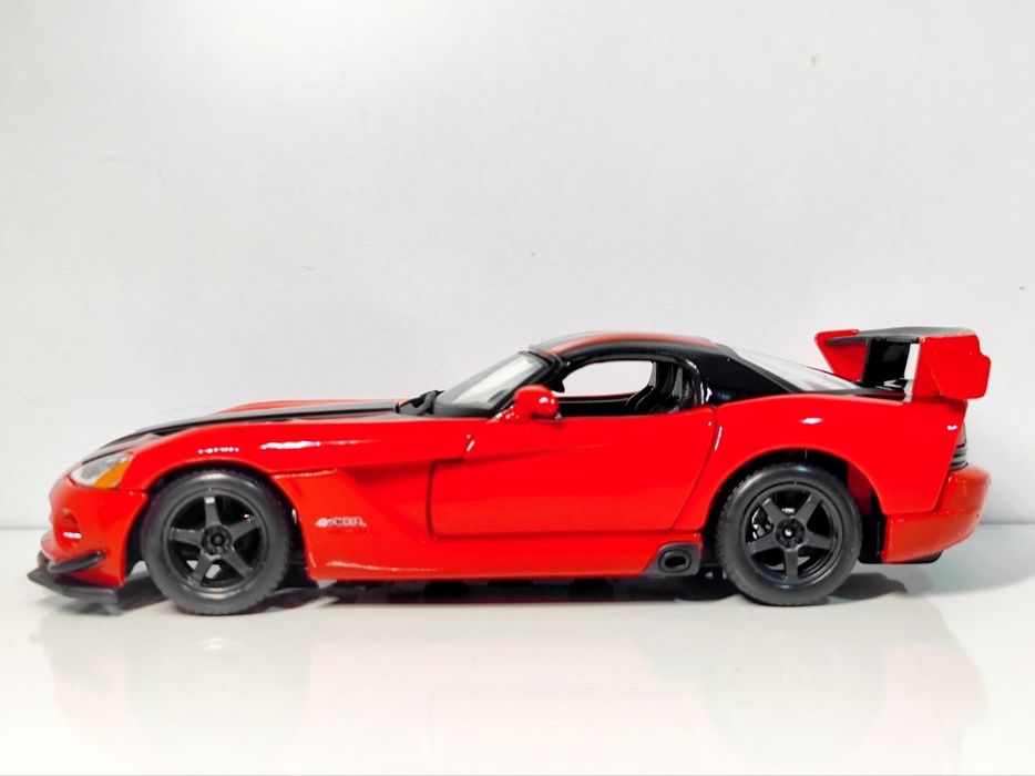 Dodge Viper SRT 10 ACR Железная масштабная модель - Доставка