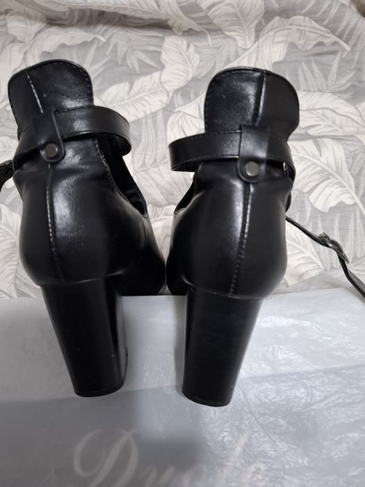 Туфли кожаные 38 размера