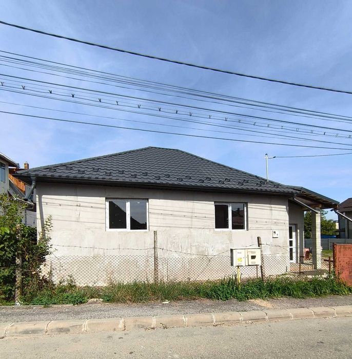 Casa de vânzare semifinisata Bistrița, strada Subcetate