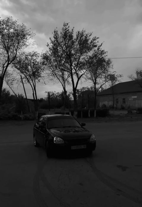 Продам Приору срочно