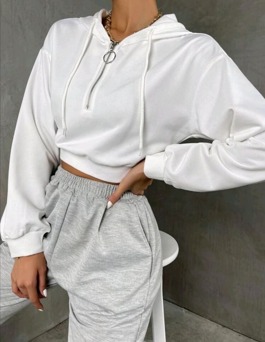 Къс суичър с цип и пускане на раменете,с дълъг ръкав и връзки