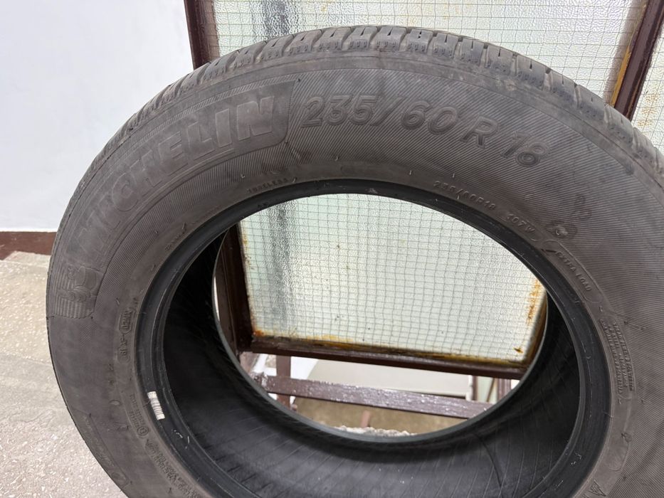 Anvelope R 18 60 235 M+S