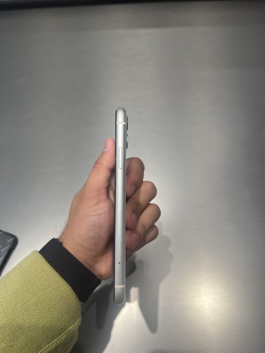 Iphone 11 white 128 gb