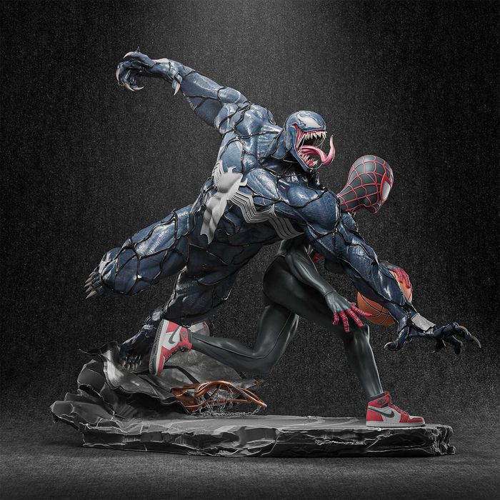 Figurina 3D din Rășină - Spiderman vs Venom - Detalii Uluitoare