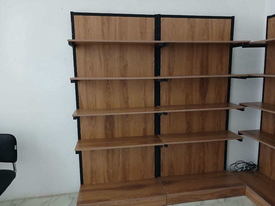 Sotiladi vtrina srochna