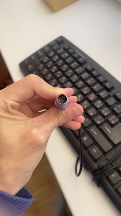 Продается монитор и клавиатура