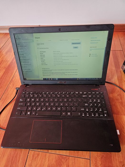 Vând laptop gaming adus