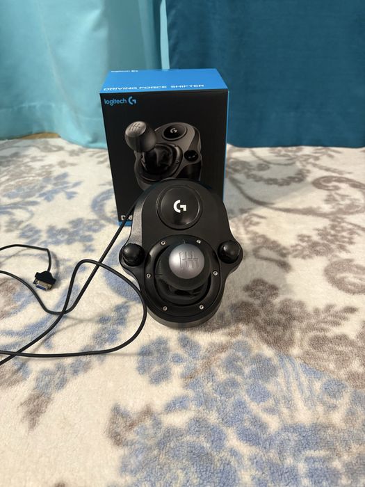 Volan G920 +pedale +schimbator