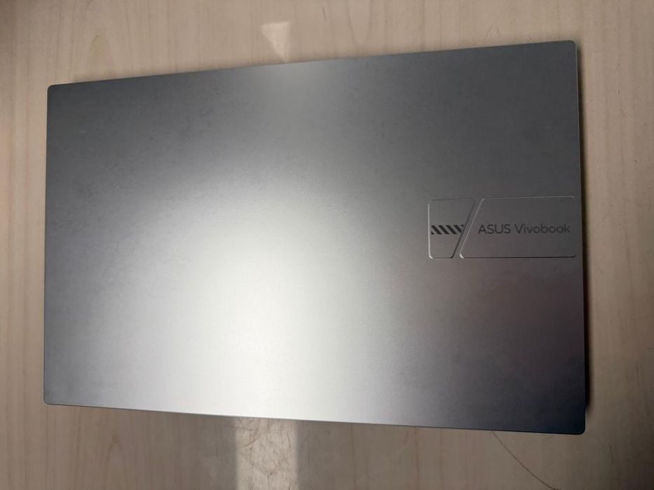 Laptop Asus VivoBook R1504Z, Intel Core i3-1215U -T-