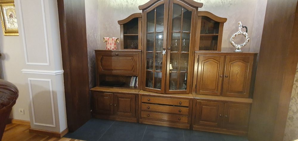 Mobila Living ( Sufragerie) -  Lemn de NUC