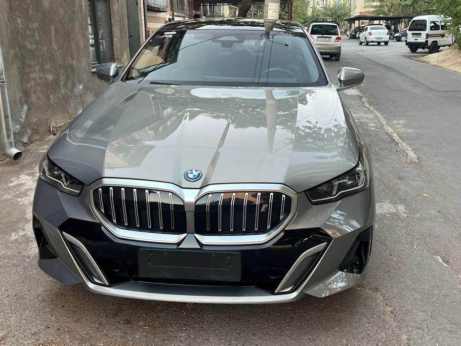 Срочно! BMW i5 M-Sport 35L (Топ тоза краскаси) 21.000км пробег
