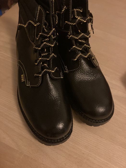 Зимни рабатни обувки ,номер 47