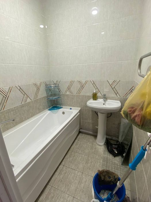 Срошни продаётся 2 х комнатная 49000$