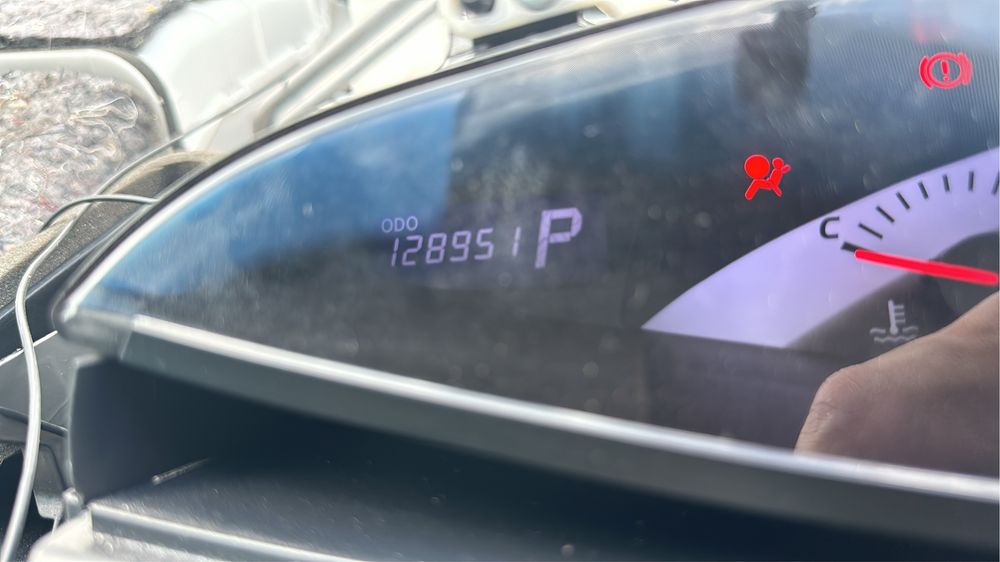 Toyota estima естима
