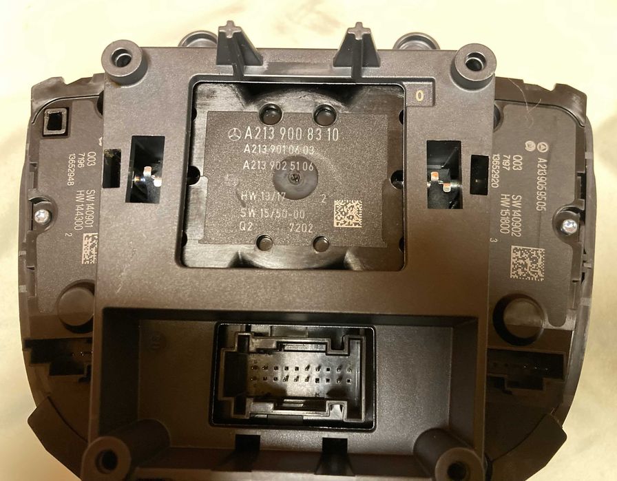Тъчпад контролер за Mercedes Benz W213