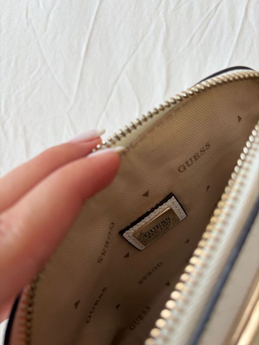 Малка сладка чанта guess