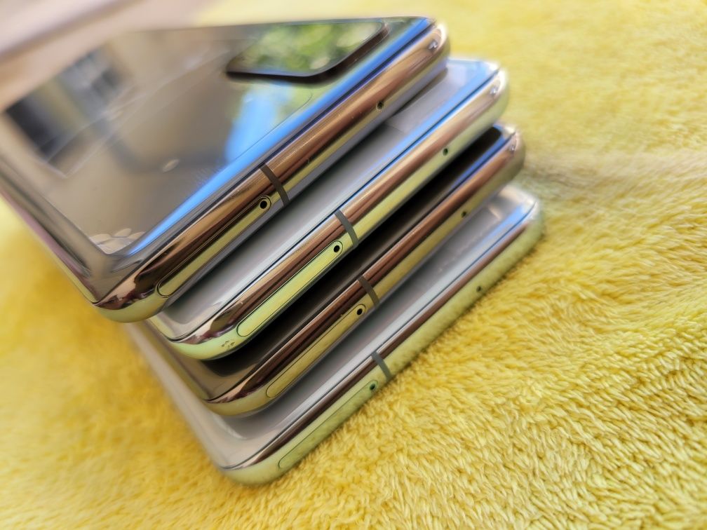 Samsung Galaxy S20 5G. OzU 12/128 GB. Snapdragon 865. Garantya berilad ...