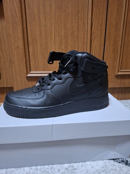 Nike Air Force 1 Mid Black