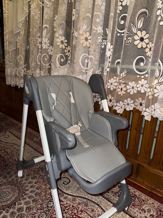 Детский стульчик для кормления