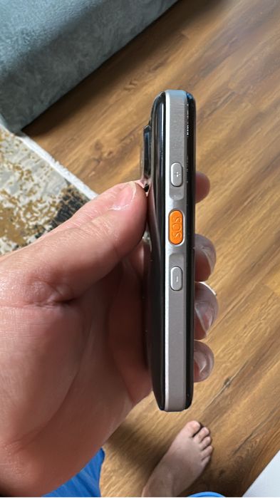 Telefon cu butoane mari(merge cartela de digi)