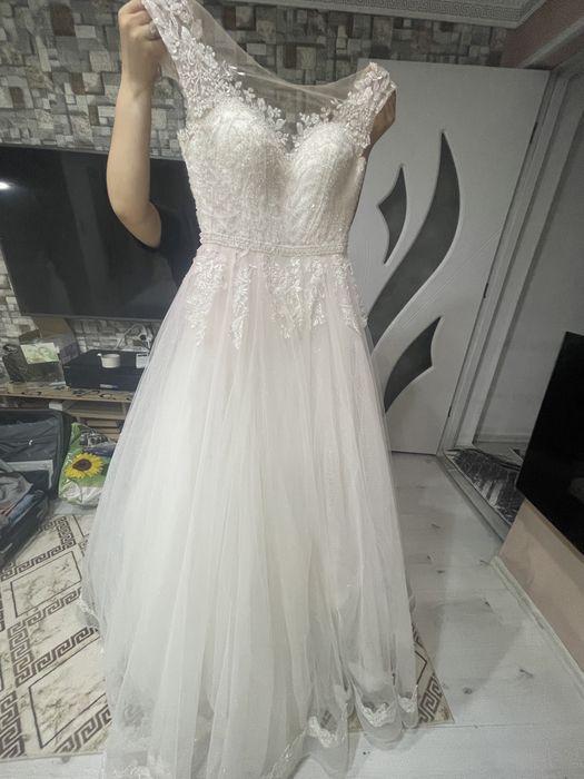 Булченска рокля без обръч стандарт размер