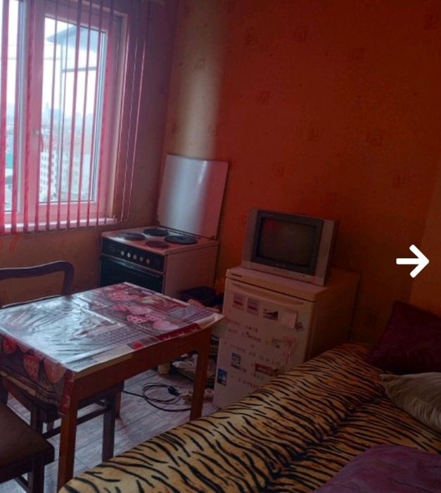 Обзаведена гарсониера Слатина. С отделна кухня, топло жилище