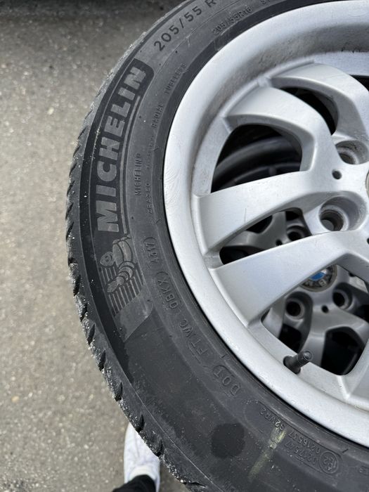 Jante Bmw 5x120 R16 cu anvelope de  vara Michelin Primacy 4 205/55/16