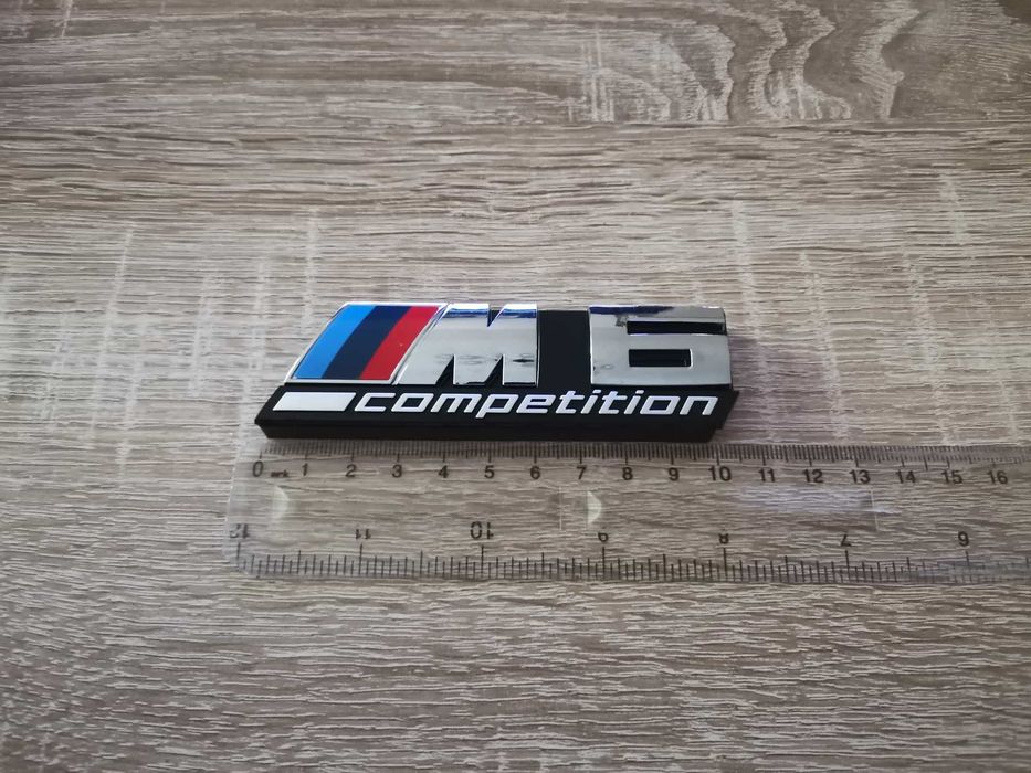 Предна решетка сребриста емблема BMW M6 Competition