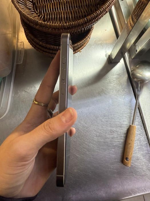 Продается Айфон 15 про Макс 256 гб