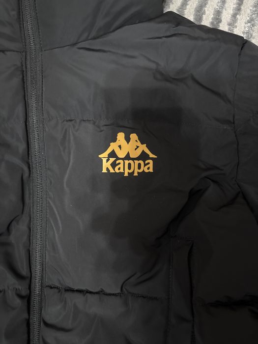 Прлдам куртку kappa