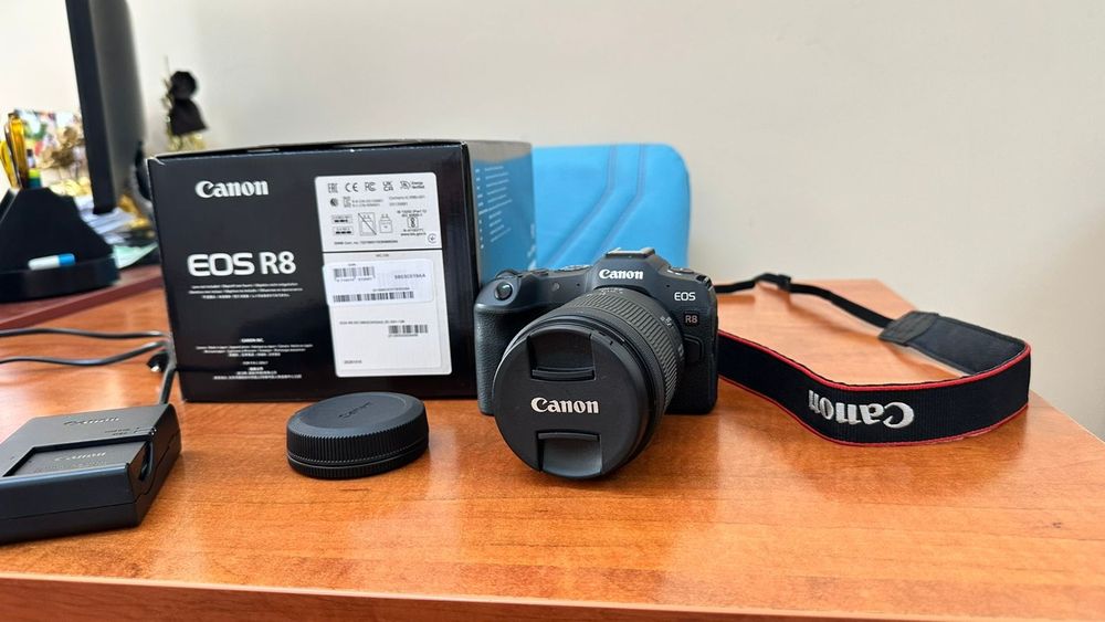 Canon EOS R8 + объектив