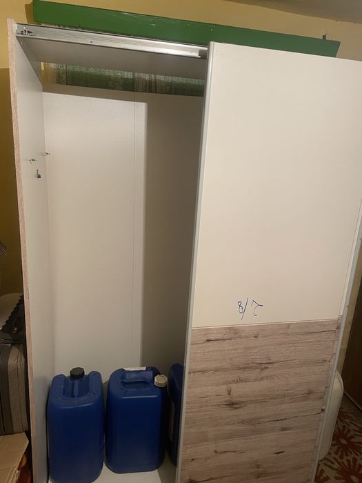 Dulap cu usi culisante