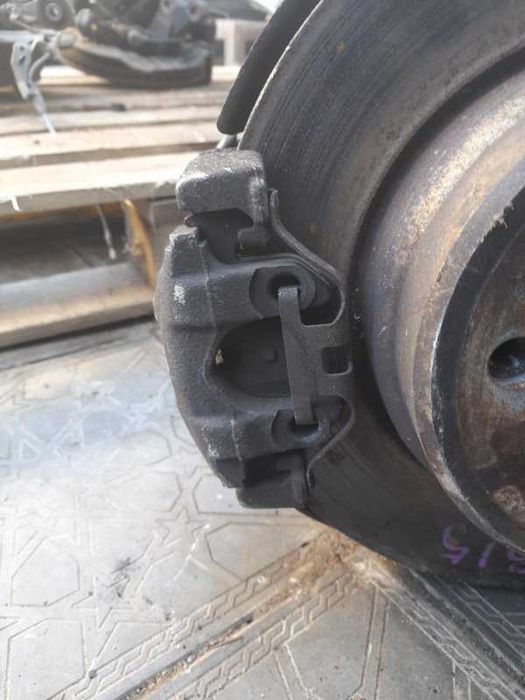 Суппорт задний BMW X5 E53 M54B30