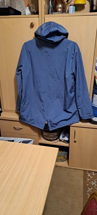 Продам две женские куртки