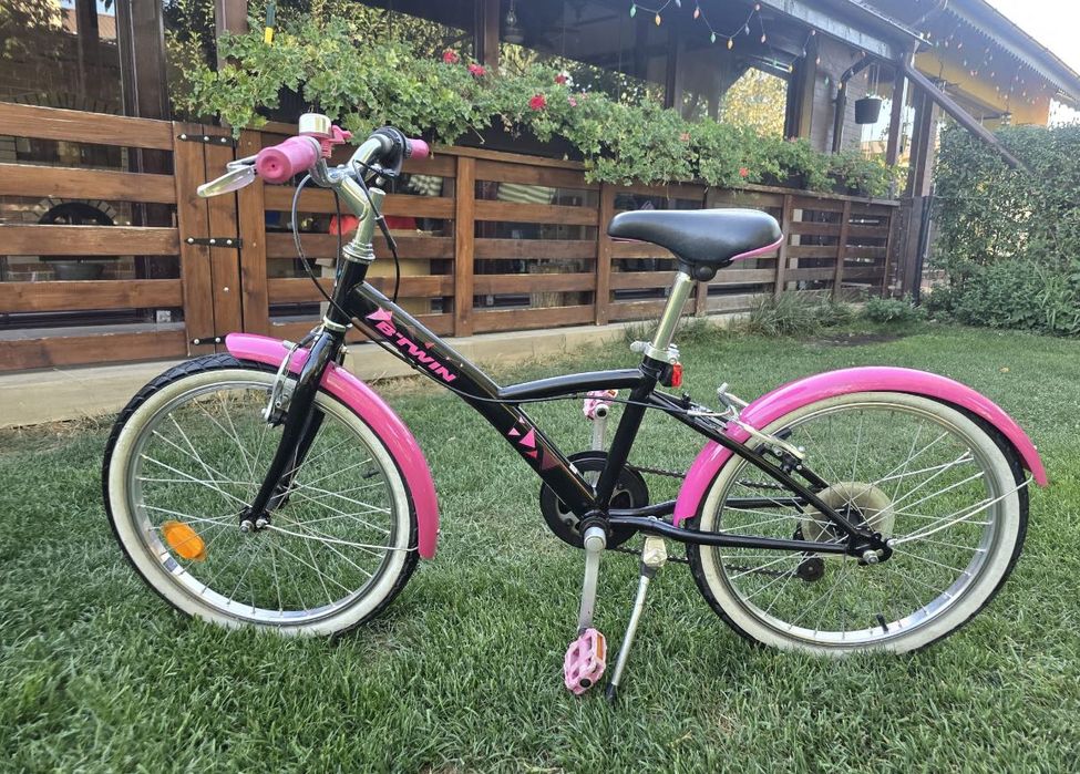 Vând bicicleta fete 6-9 ani Dechatlon