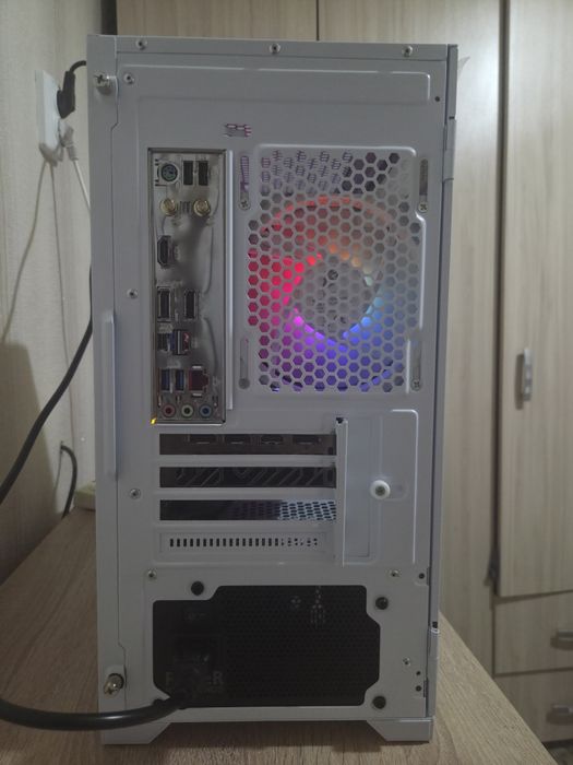 i5-12400 / RX 6650 XT Sapphire Pulse / 16GB / NVMe / WiFi