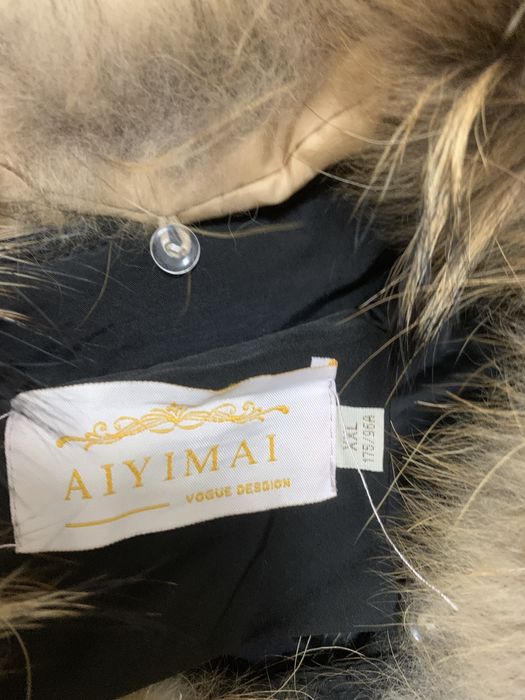 Продам женские пуховики