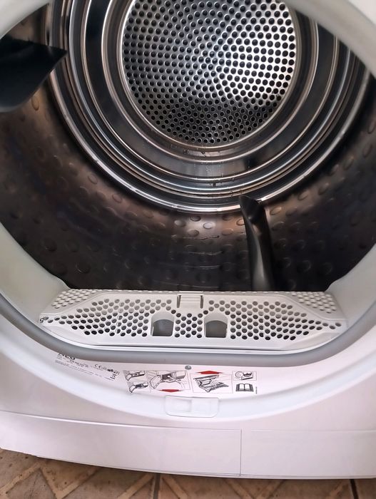 Много икономична сушилня с термопомпа Аег Aeg Protex Plus 8кг A+++ !