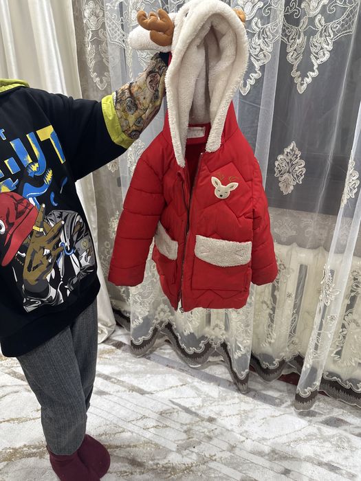 Продаться детская куртка