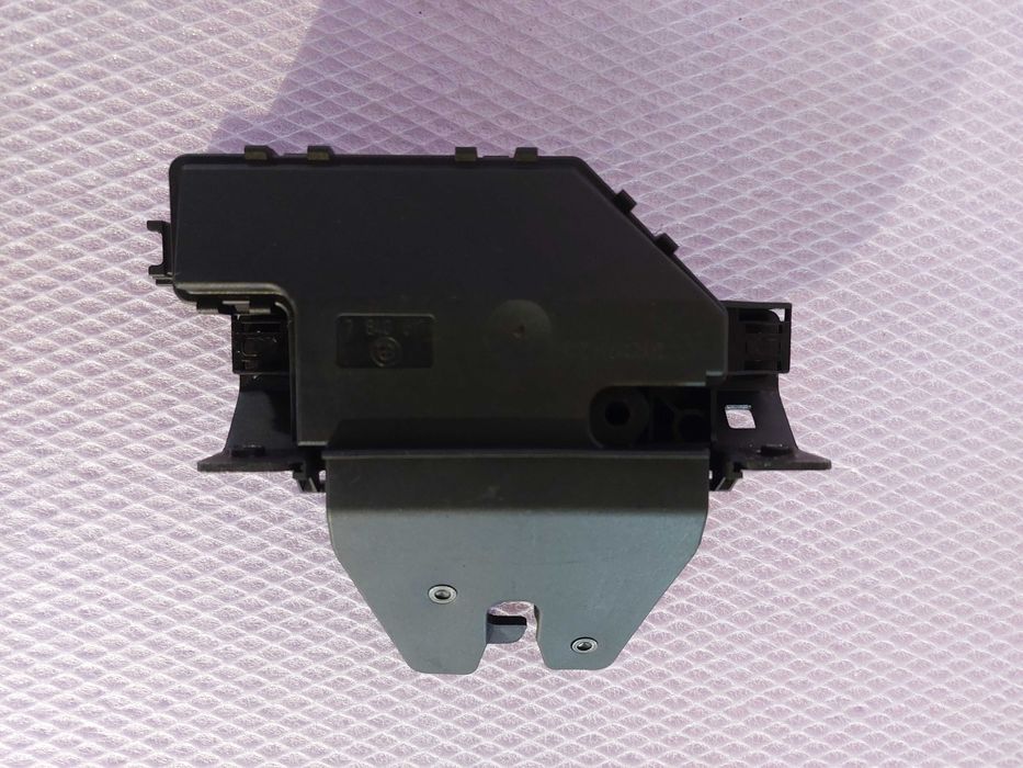 Broasca haion portbagaj BMW E46 E60 E63 E85 E87 E90 F06 F10 F18 F30