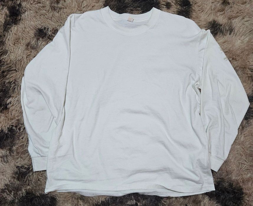 продам белый лонгслив